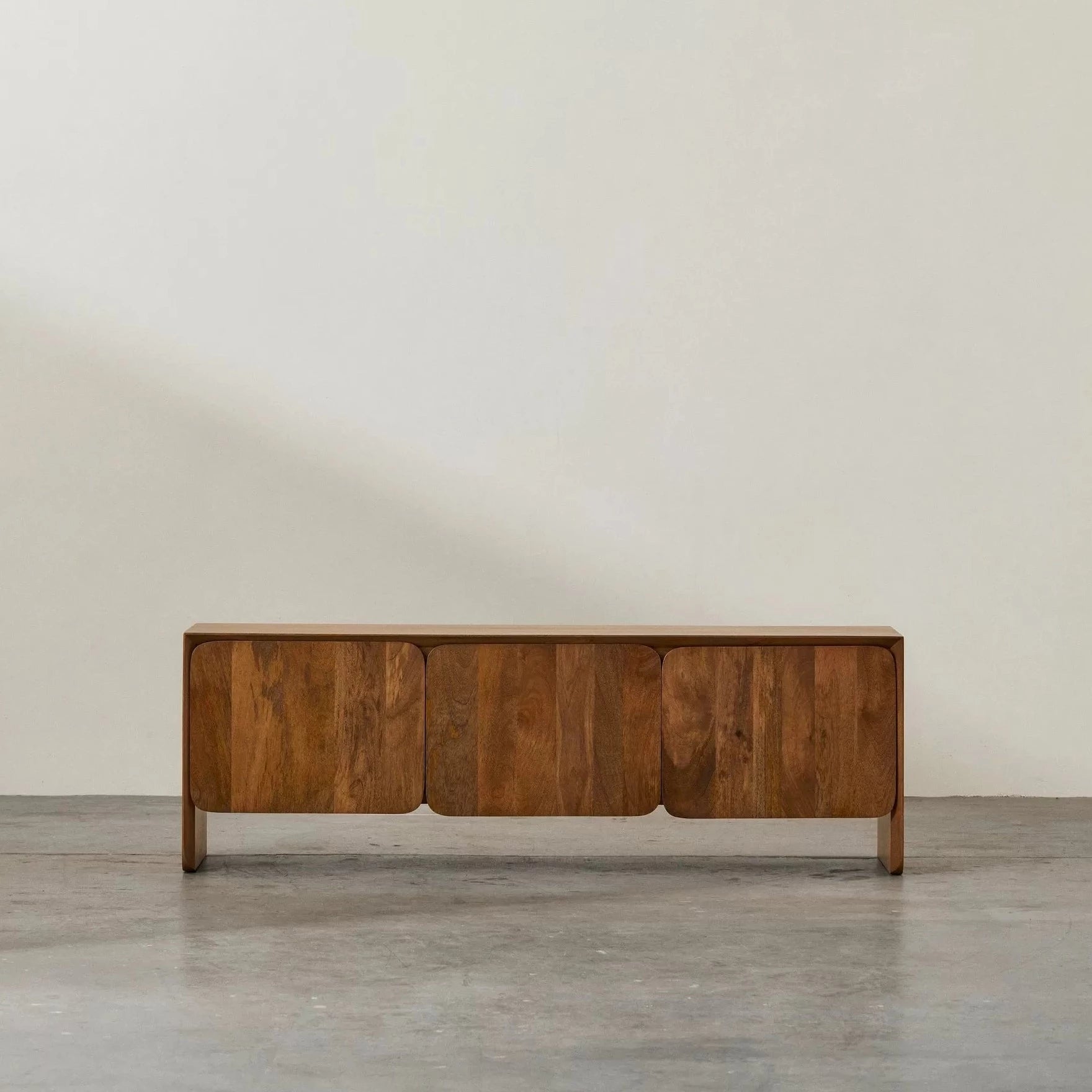 Carlo Entertainment Unit