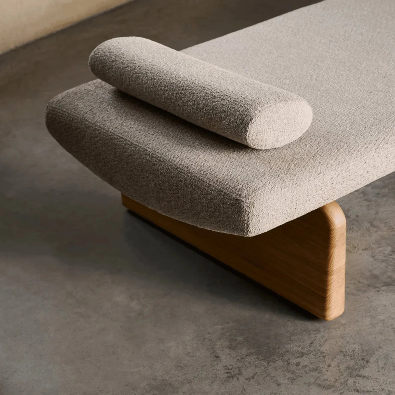 Topaz Daybed