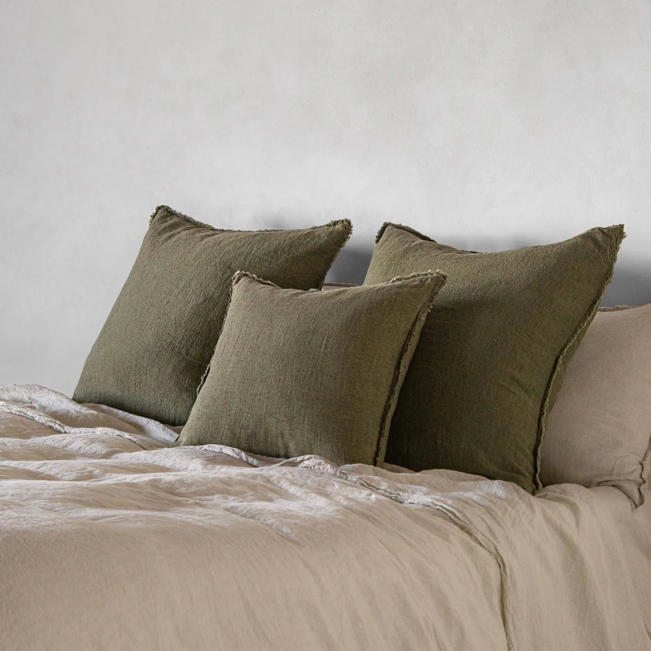 Flocca Linen Cushion - Armee
