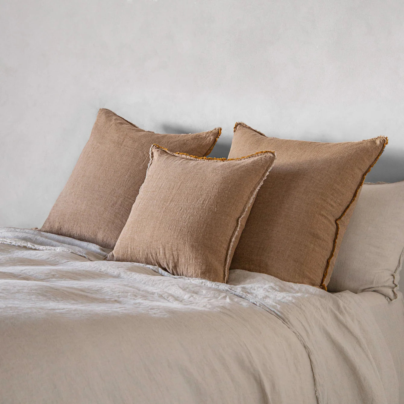 Flocca Linen Cushion - Brun