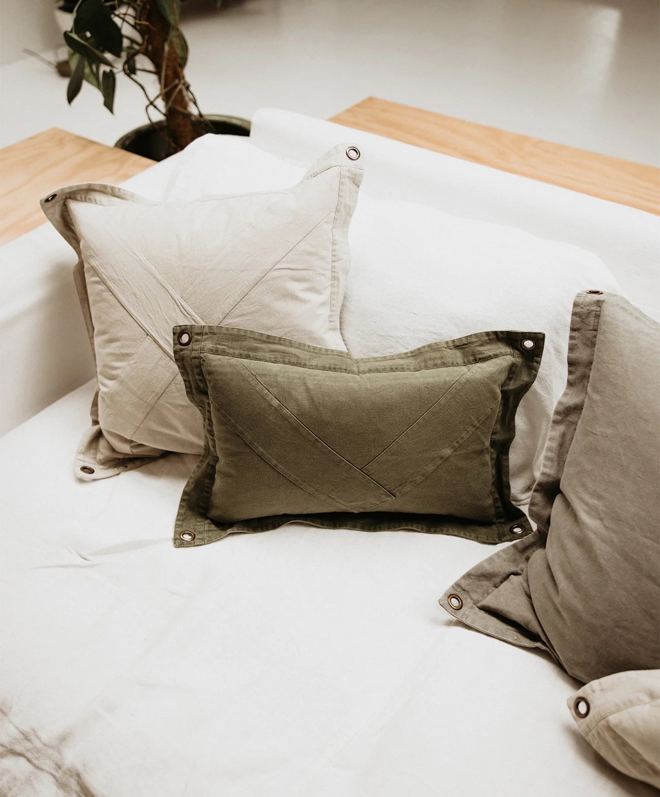 Lil Highlander X Cushion | Khaki