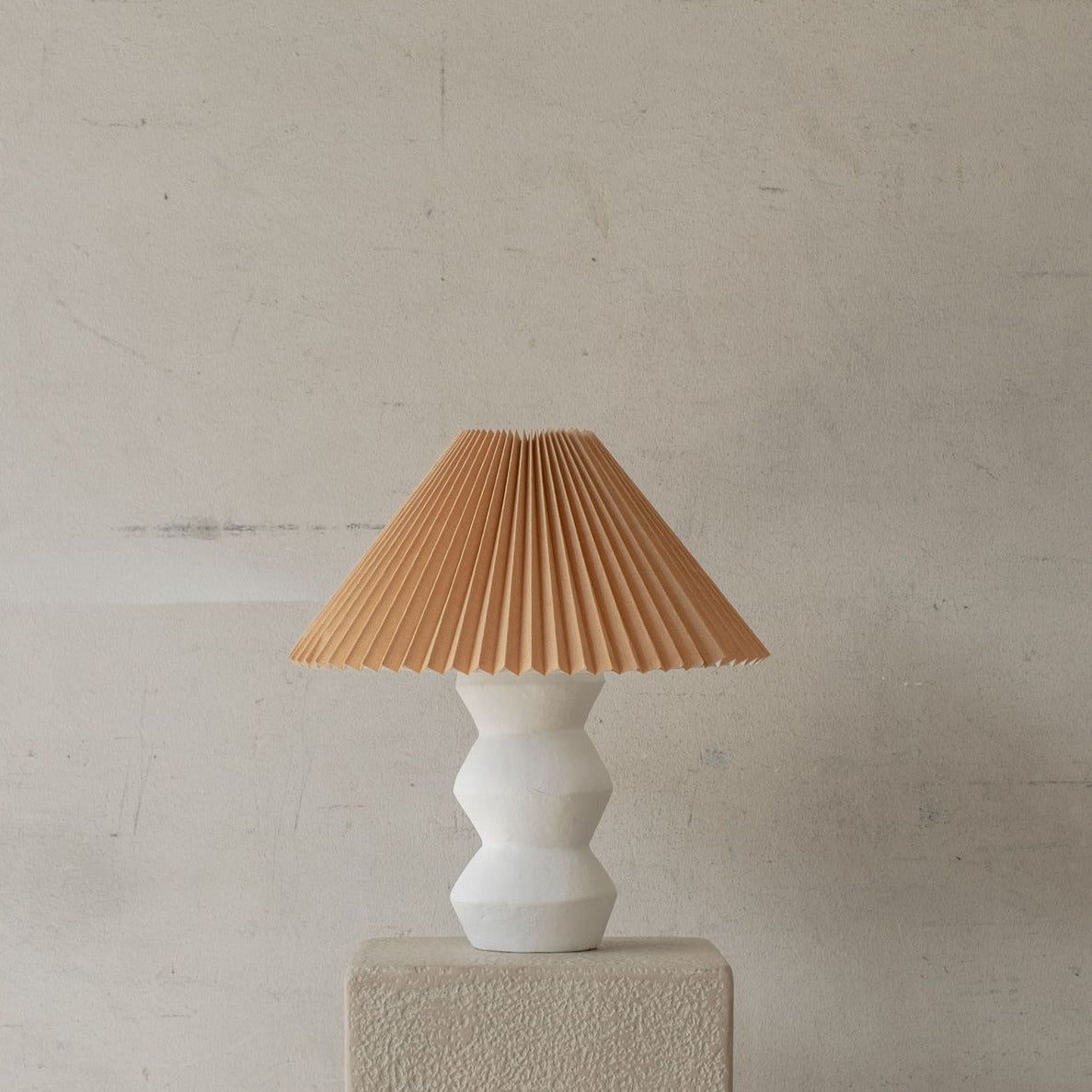 Leo Table Lamp