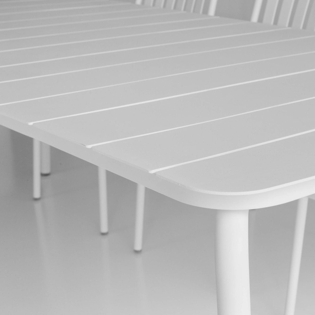 Agora Dining Table